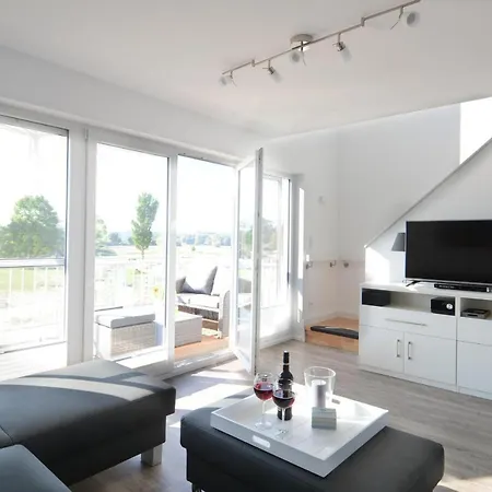 Wilbur Apartment *